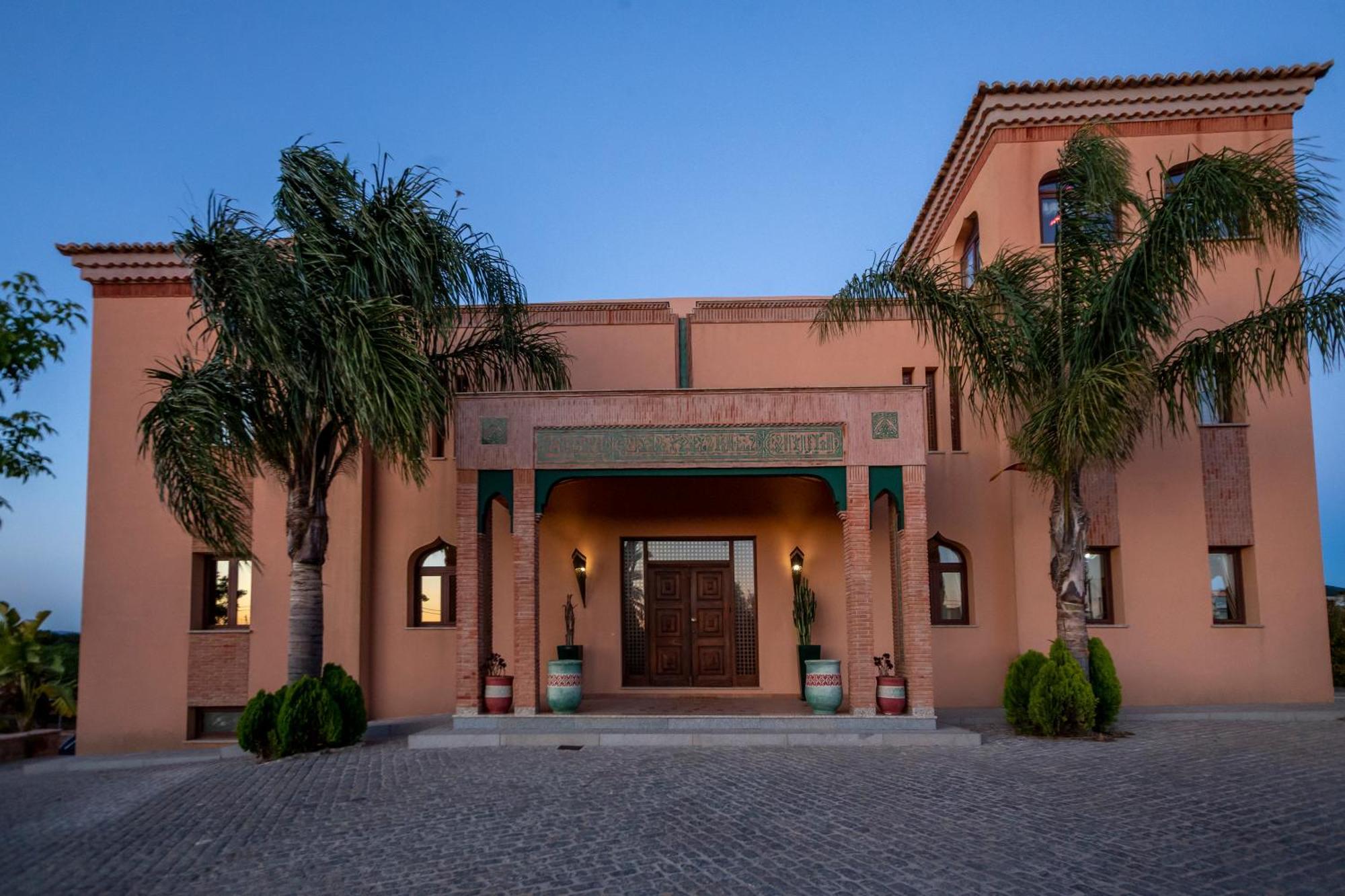 Al Karob Yoga Boutique Hotel Ґія Екстер'єр фото